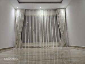 Stylish curtain blinds Dubai