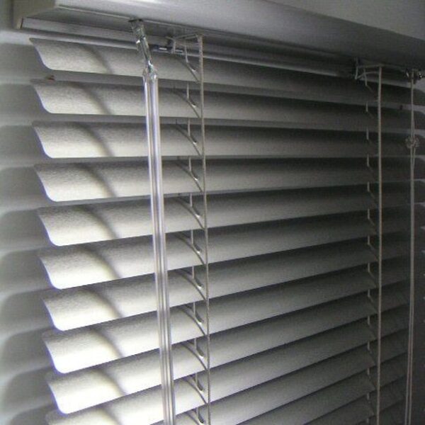 Venetian Blinds - Image 7