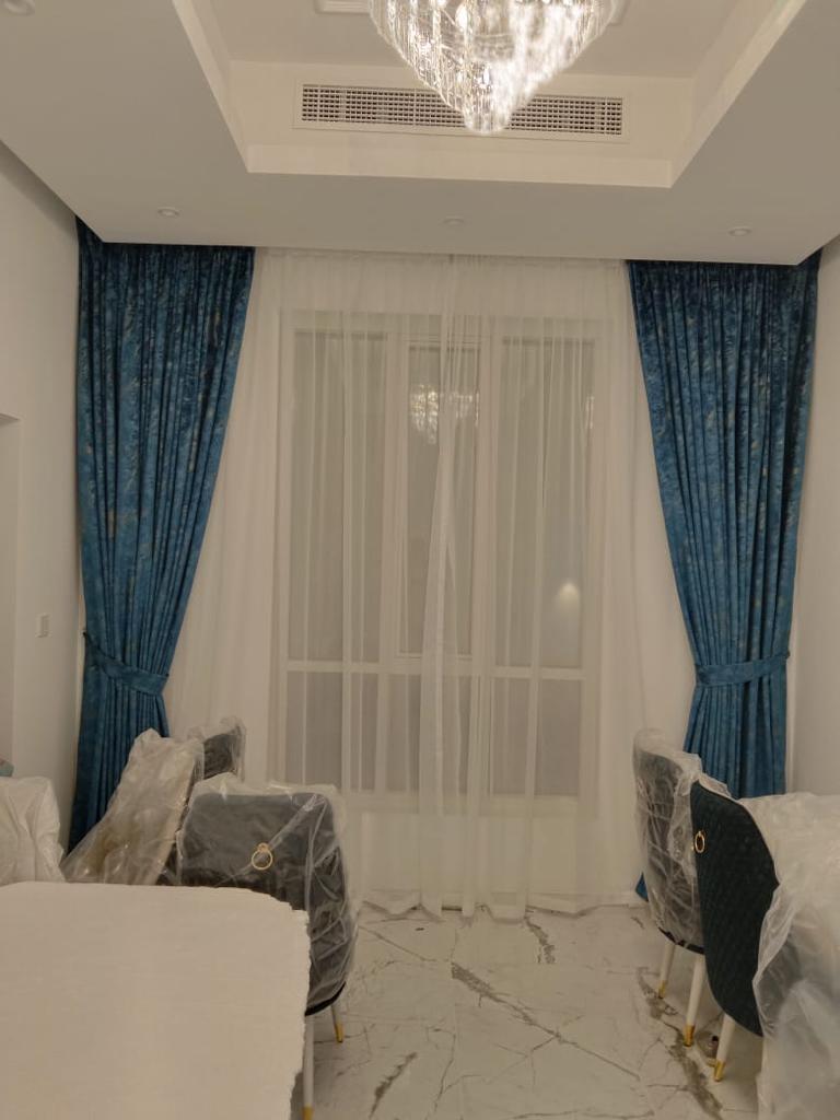 Curtain supplier Alain
