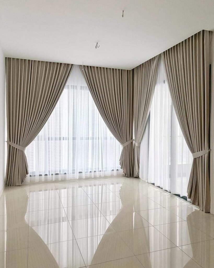 Curtain lifestyle in Dubai